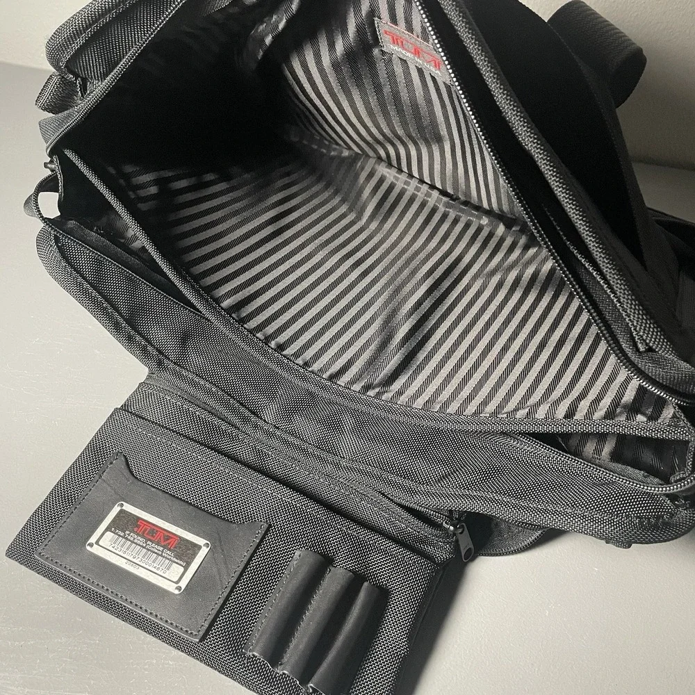 Tumi Men's Black Briefcase Messenger Bag